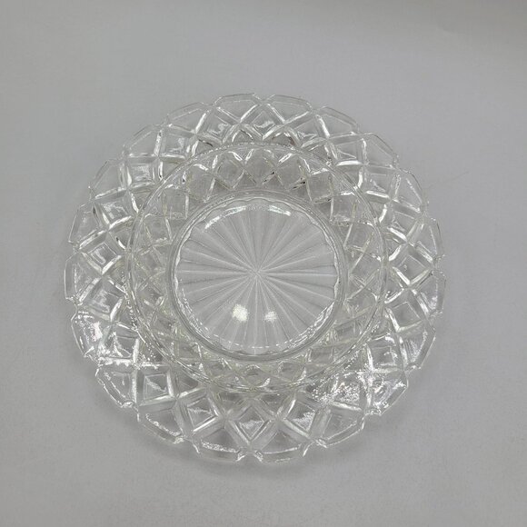Vintage Butter Dish With Lid Diamond Pattern Round Shape Domed Lid Pressed Glass - Picture 5 of 7